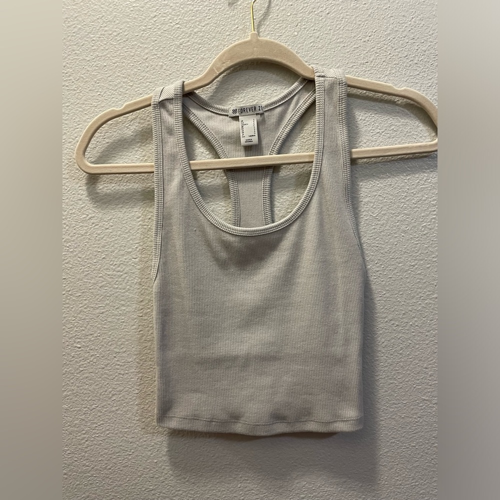 Gray tank top